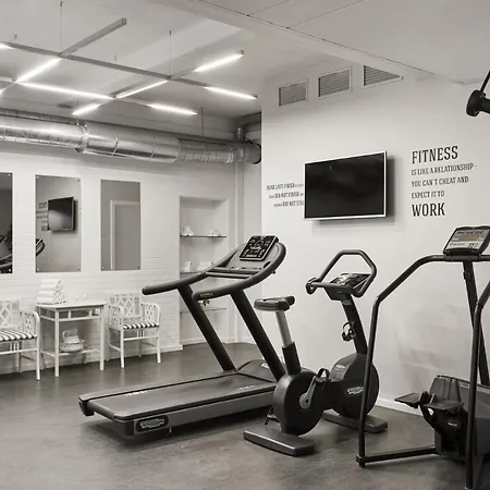 Hotel Hypernym & Suites 4*