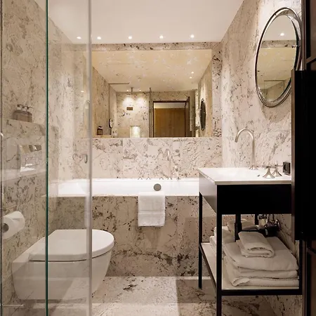 Hotel Hypernym & Suites