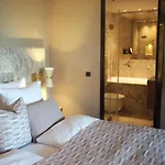 Hotel Hypernym & 4*